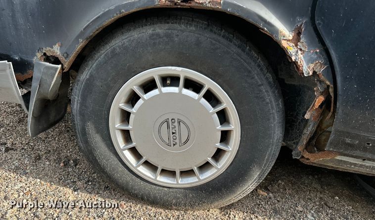 image for item JD9297 1989 Volvo 240 DL 