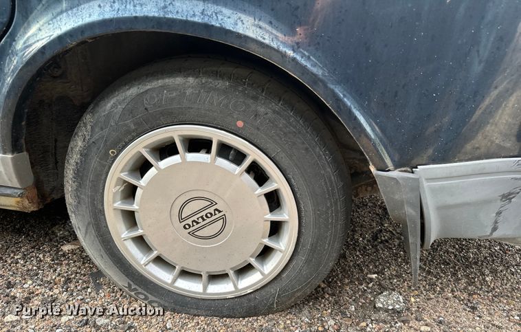 image for item JD9297 1989 Volvo 240 DL 