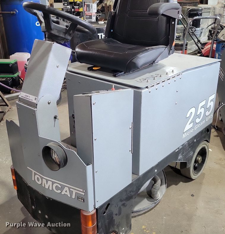 image for item JO9473 Tomcat floor burnisher