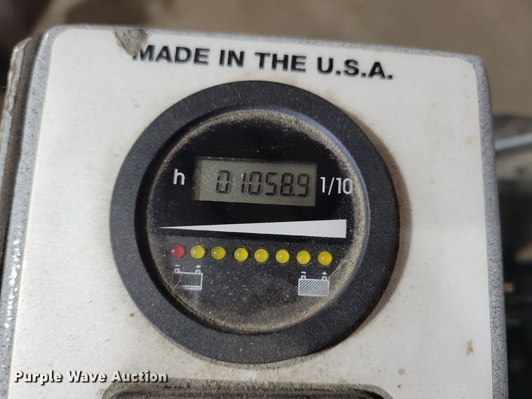 image for item JO9473 Tomcat floor burnisher