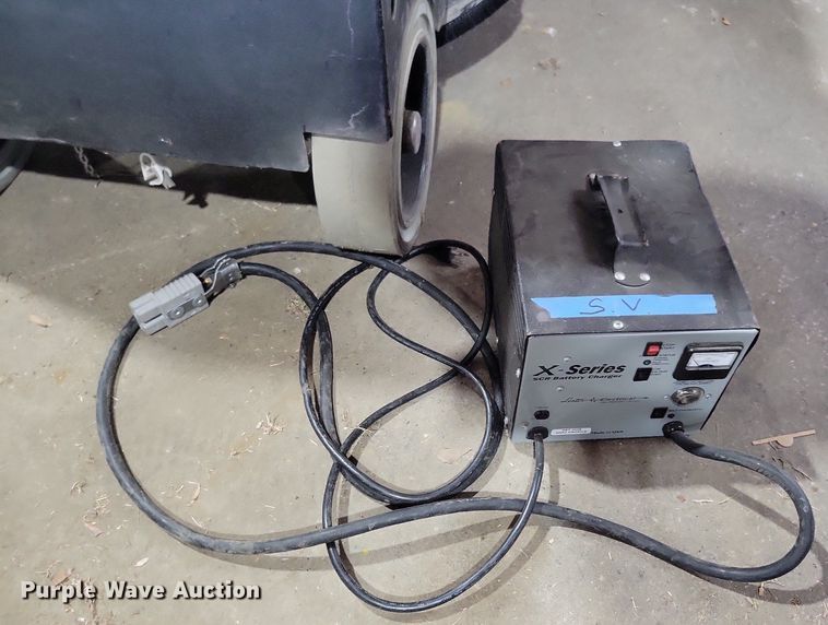 image for item JO9473 Tomcat floor burnisher