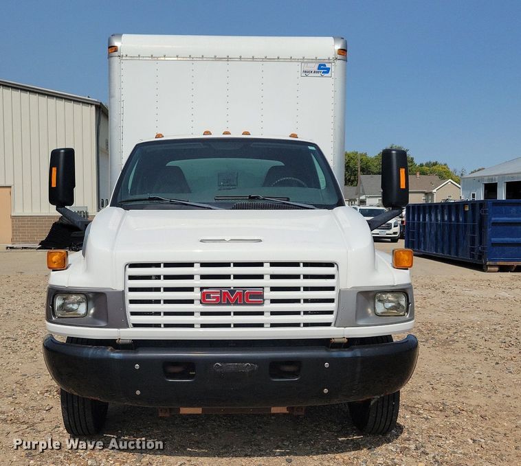 image for item JO9475 2009 GMC C5500 box truck