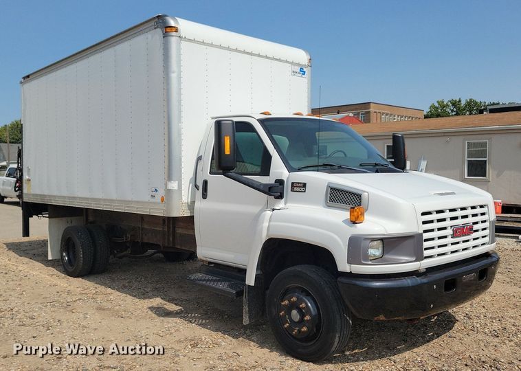 image for item JO9475 2009 GMC C5500 box truck