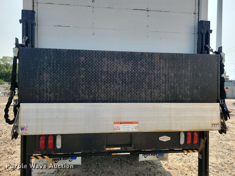 image for item JO9475 2009 GMC C5500 box truck