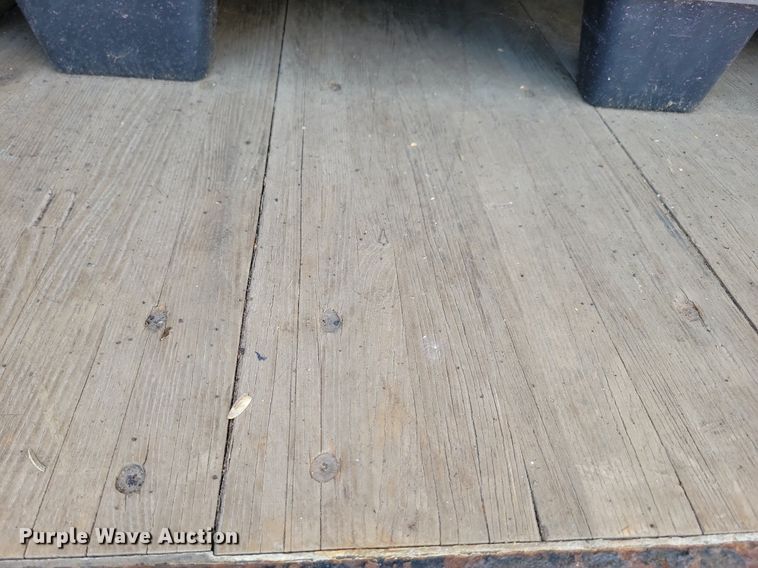 image for item JO9475 2009 GMC C5500 box truck