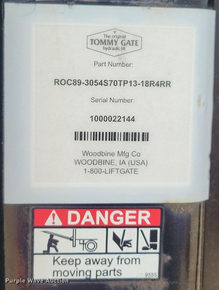 image for item JO9475 2009 GMC C5500 box truck