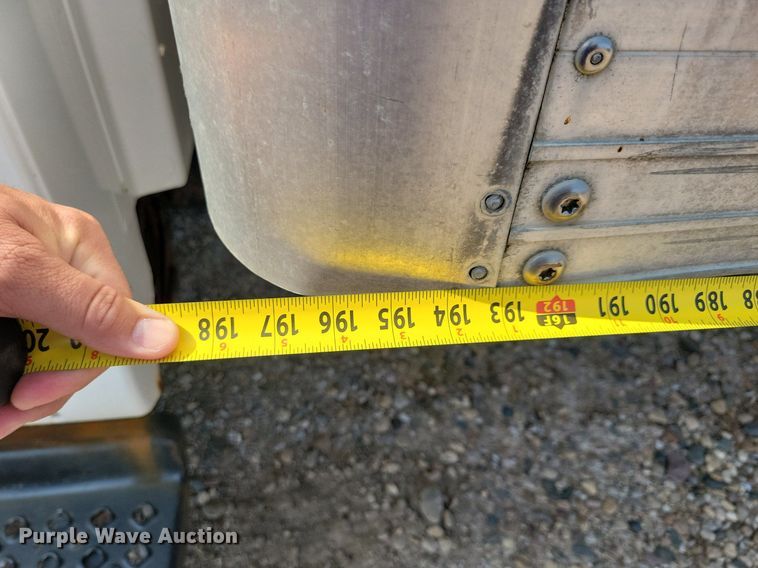 image for item JO9475 2009 GMC C5500 box truck