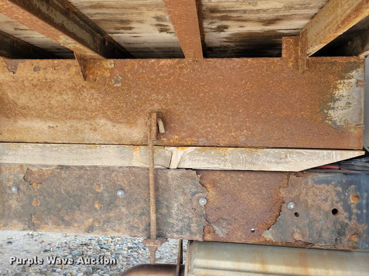 image for item JO9475 2009 GMC C5500 box truck