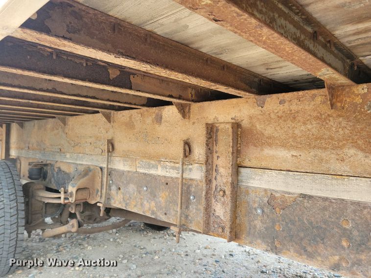 image for item JO9475 2009 GMC C5500 box truck