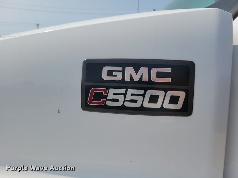 image for item JO9475 2009 GMC C5500 box truck