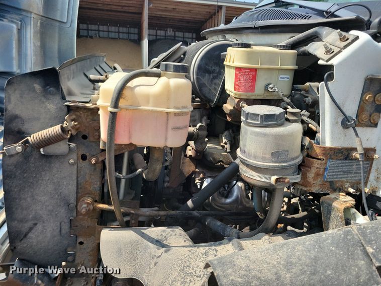 image for item JO9475 2009 GMC C5500 box truck