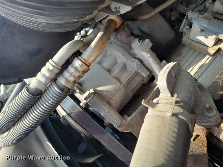 image for item JO9475 2009 GMC C5500 box truck