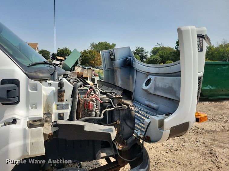 image for item JO9475 2009 GMC C5500 box truck