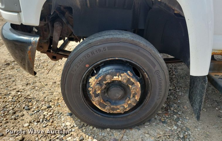 image for item JO9475 2009 GMC C5500 box truck