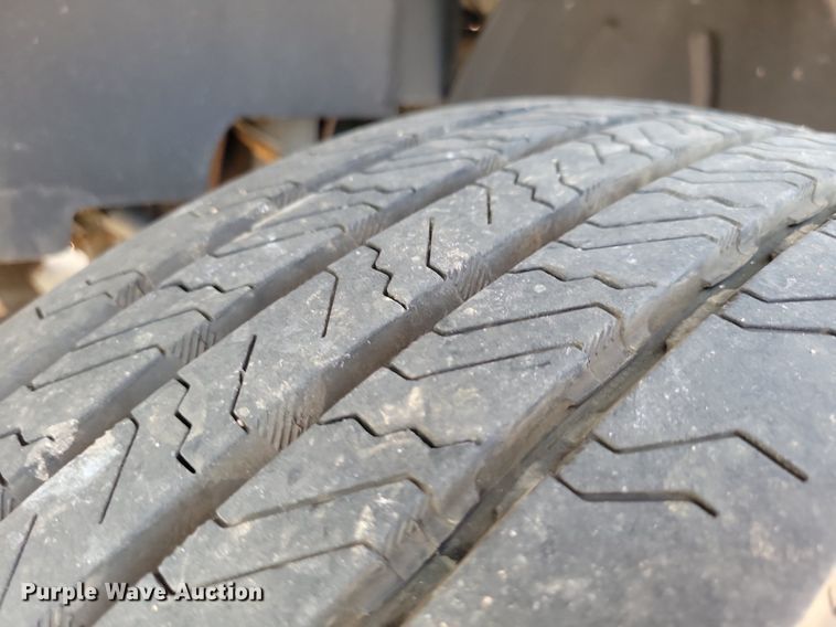 image for item JO9475 2009 GMC C5500 box truck