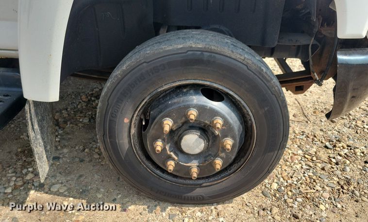 image for item JO9475 2009 GMC C5500 box truck