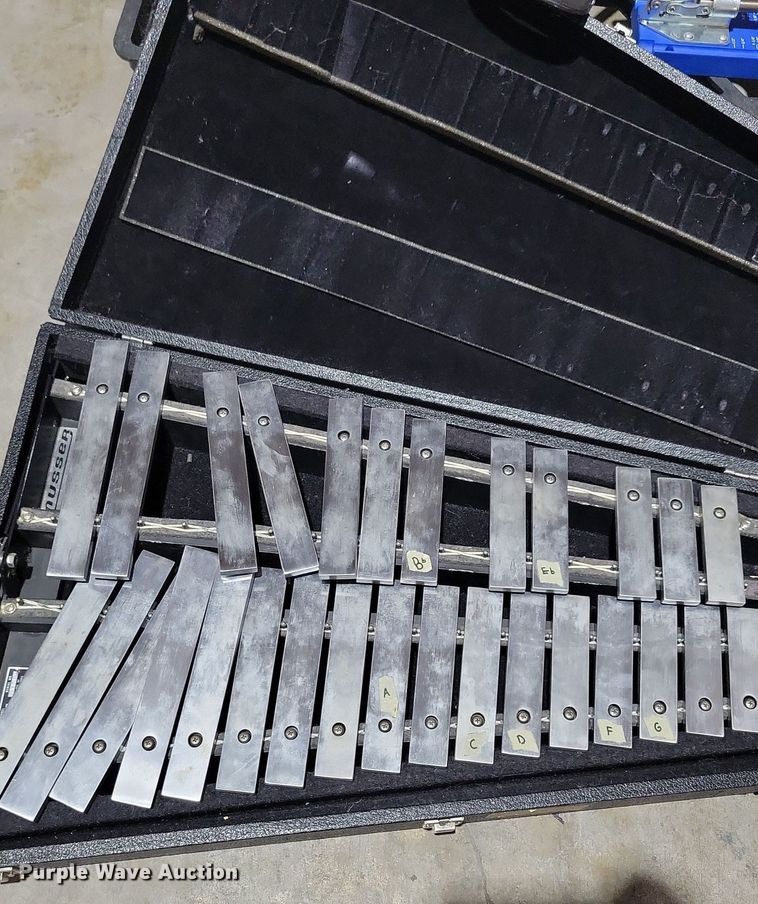 image for item JO9486 Percussion instruments 