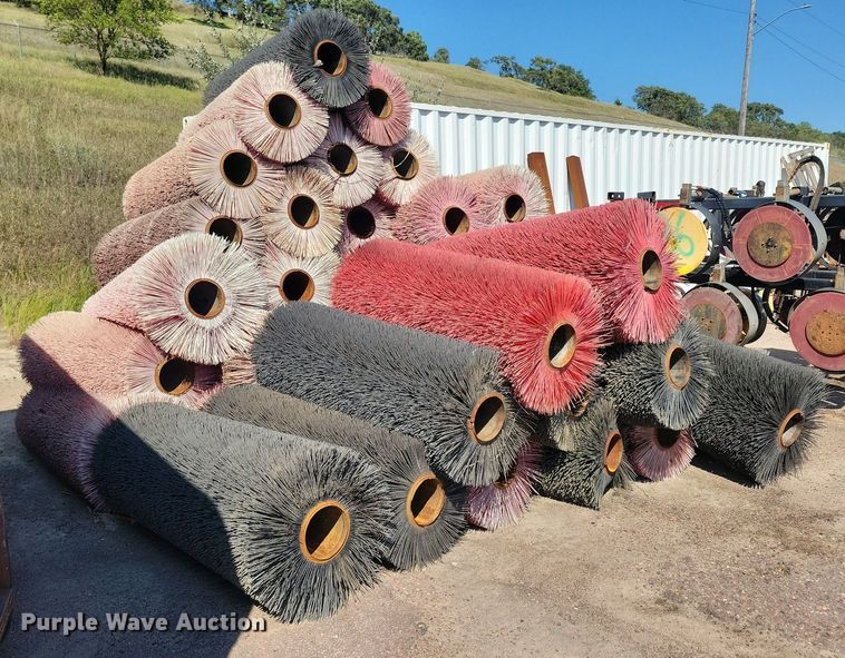 image for item JO9507 Approximately 35 brooms