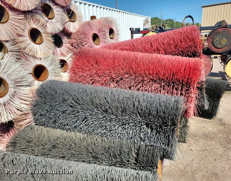 image for item JO9507 Approximately 35 brooms