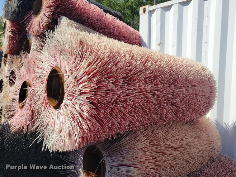 image for item JO9507 Approximately 35 brooms