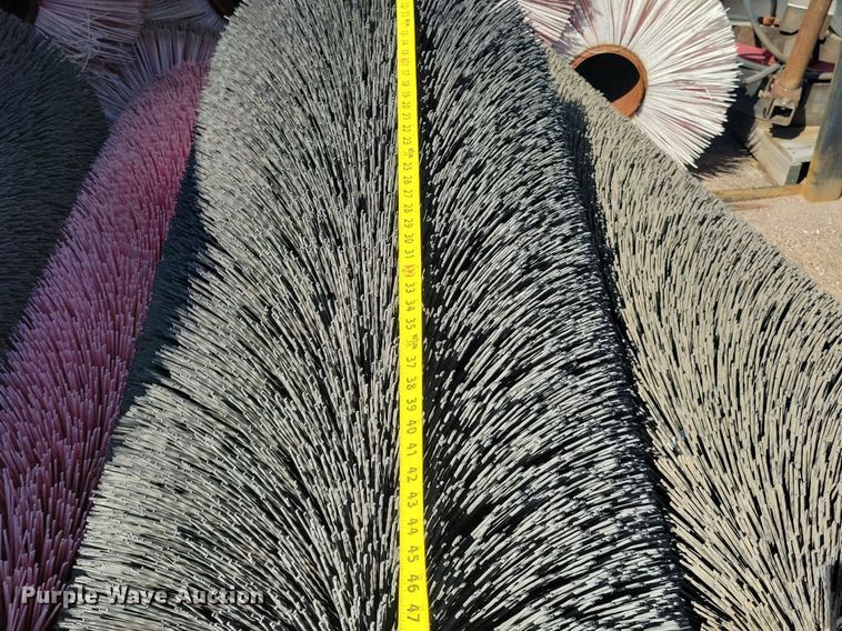 image for item JO9507 Approximately 35 brooms