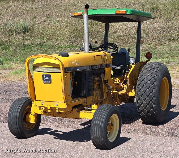 image for item JO9508 1988 John Deere 2355 tractor
