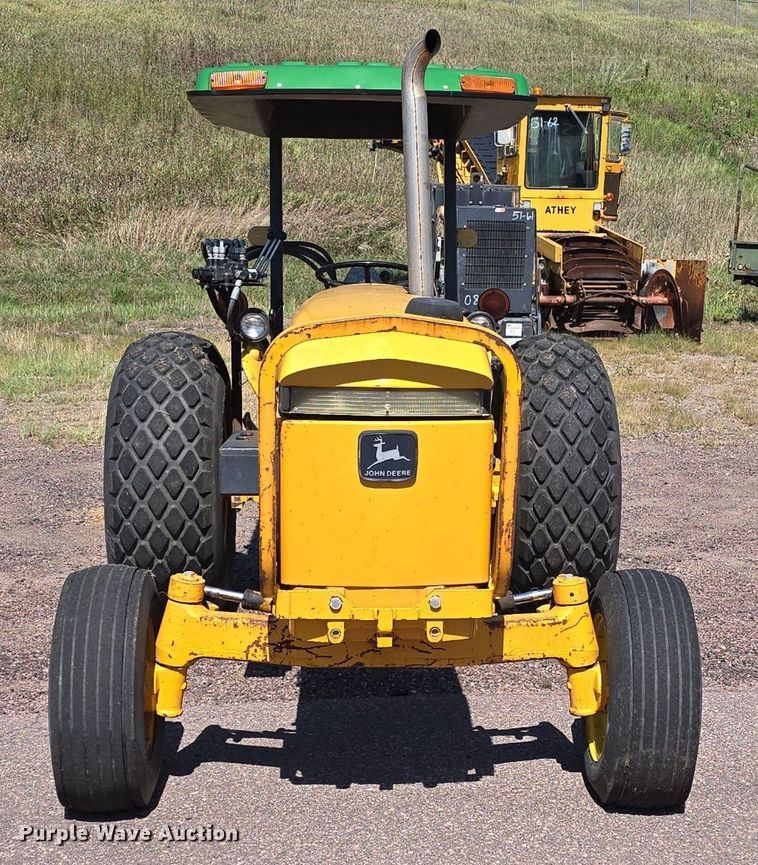 image for item JO9508 1988 John Deere 2355 tractor
