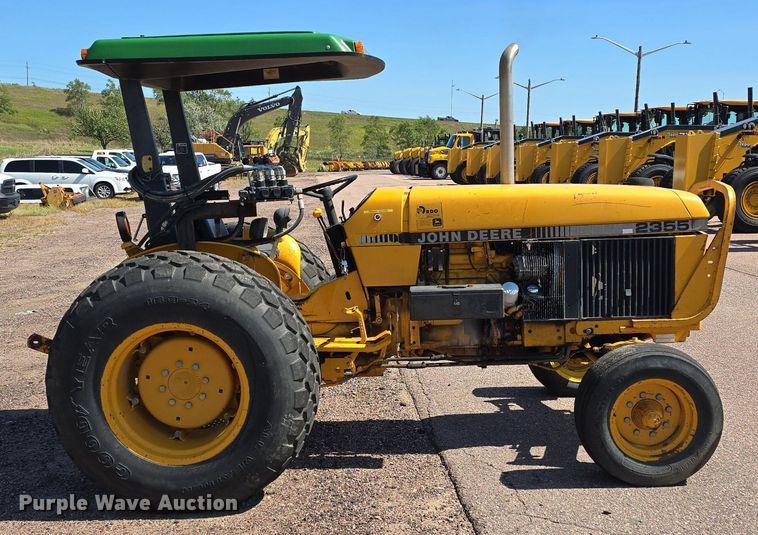 image for item JO9508 1988 John Deere 2355 tractor