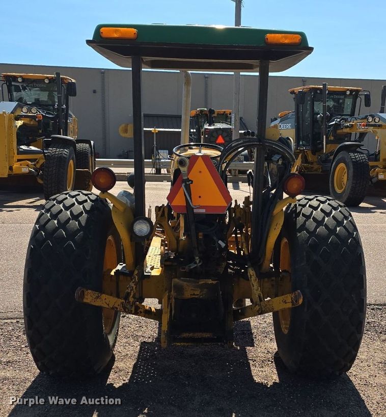 image for item JO9508 1988 John Deere 2355 tractor
