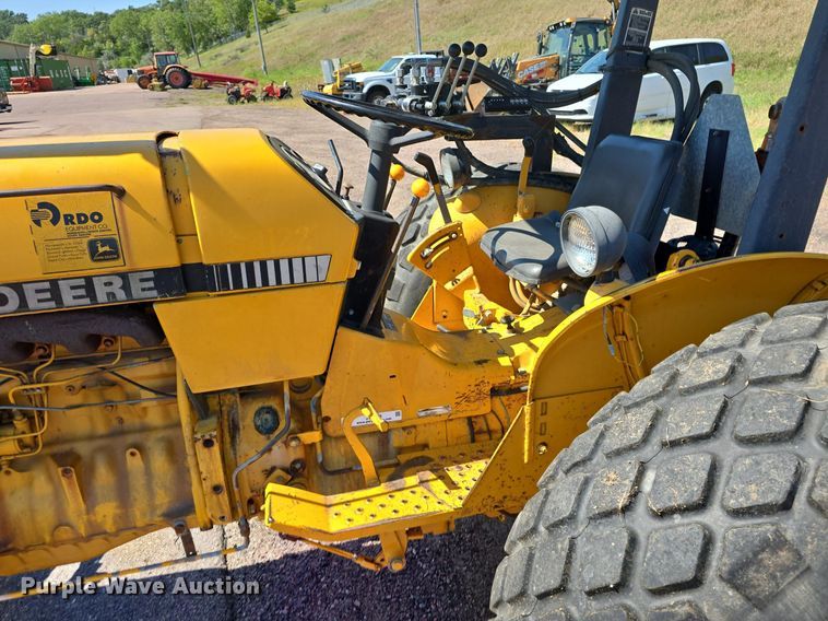image for item JO9508 1988 John Deere 2355 tractor