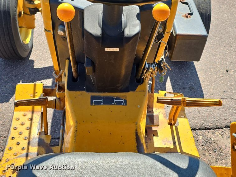 image for item JO9508 1988 John Deere 2355 tractor