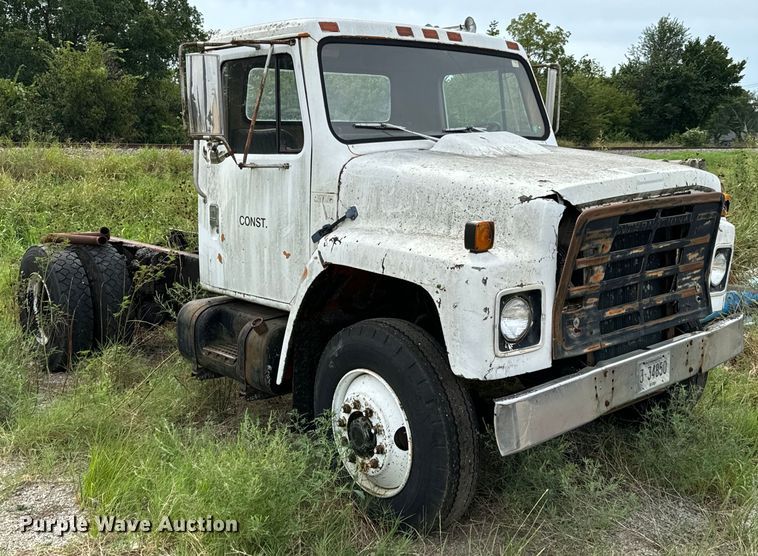 image for item JX9478 1980 International 1925 truck cab and chassis