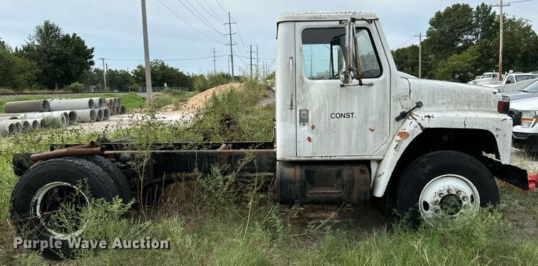 image for item JX9478 1980 International 1925 truck cab and chassis