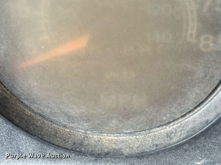 image for item JX9478 1980 International 1925 truck cab and chassis