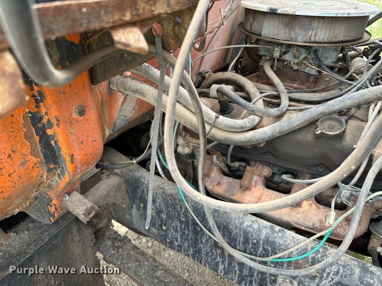 image for item JX9478 1980 International 1925 truck cab and chassis