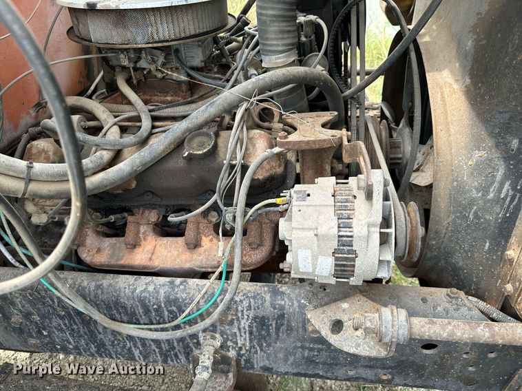 image for item JX9478 1980 International 1925 truck cab and chassis