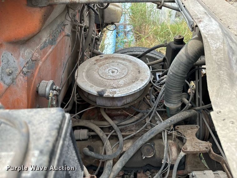 image for item JX9478 1980 International 1925 truck cab and chassis