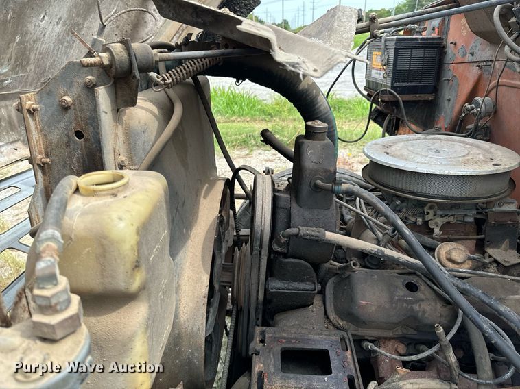 image for item JX9478 1980 International 1925 truck cab and chassis