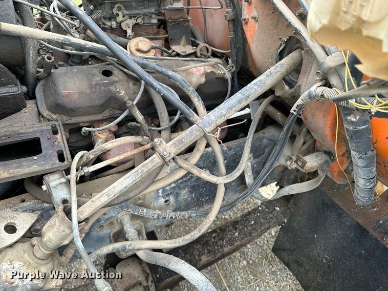 image for item JX9478 1980 International 1925 truck cab and chassis