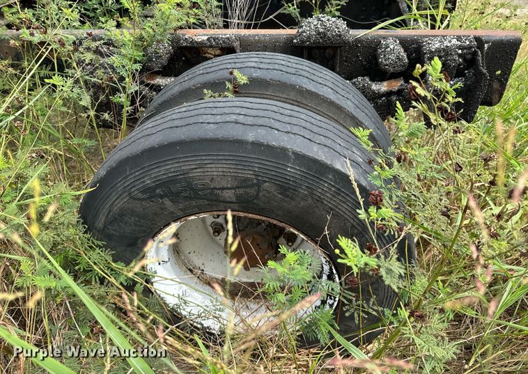 image for item JX9478 1980 International 1925 truck cab and chassis