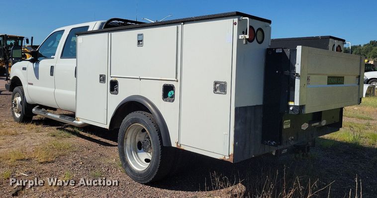 image for item KA9859 2004 Ford F550 Crew Cab utility / service truck