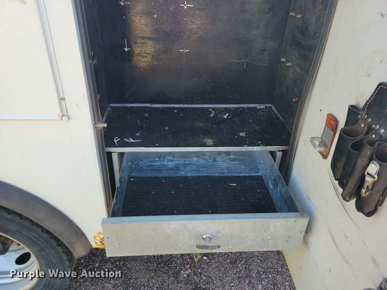 image for item KA9859 2004 Ford F550 Crew Cab utility / service truck