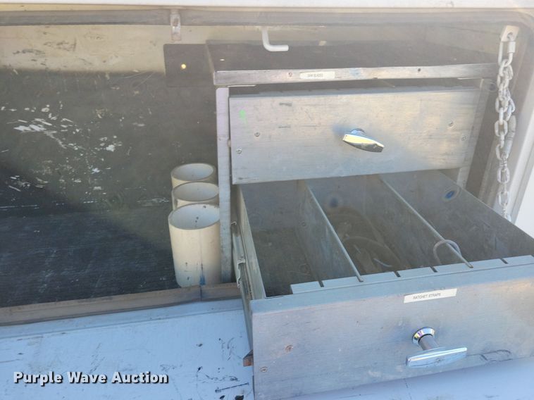 image for item KA9859 2004 Ford F550 Crew Cab utility / service truck