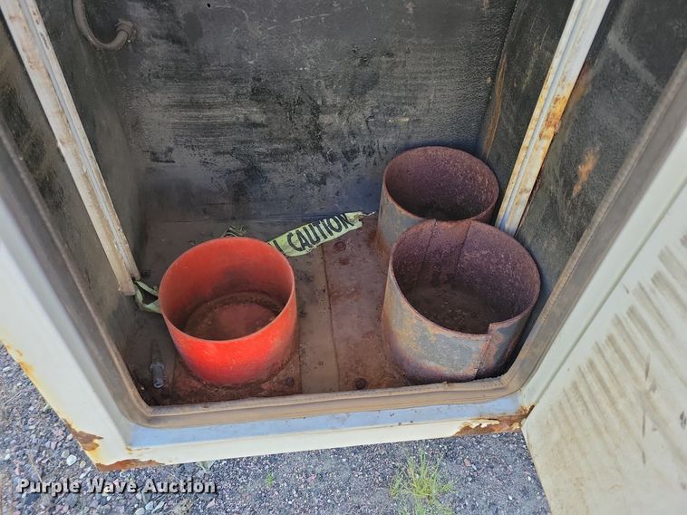 image for item KA9859 2004 Ford F550 Crew Cab utility / service truck