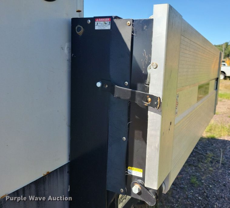 image for item KA9859 2004 Ford F550 Crew Cab utility / service truck