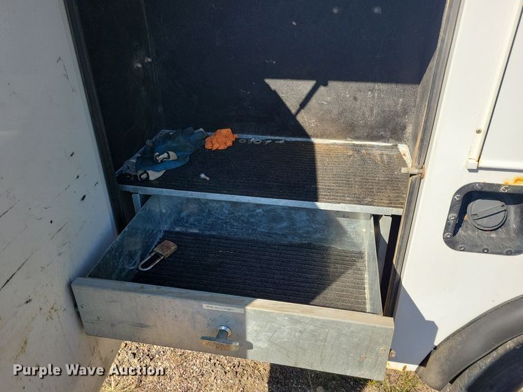 image for item KA9859 2004 Ford F550 Crew Cab utility / service truck