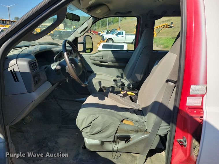 image for item KA9859 2004 Ford F550 Crew Cab utility / service truck