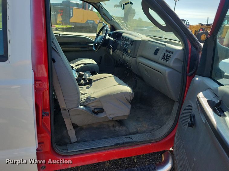 image for item KA9859 2004 Ford F550 Crew Cab utility / service truck