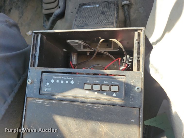 image for item KA9859 2004 Ford F550 Crew Cab utility / service truck