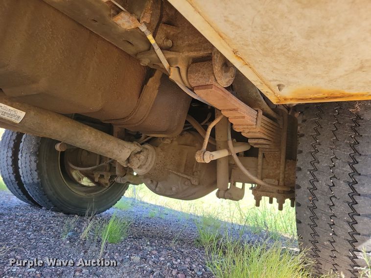 image for item KA9859 2004 Ford F550 Crew Cab utility / service truck